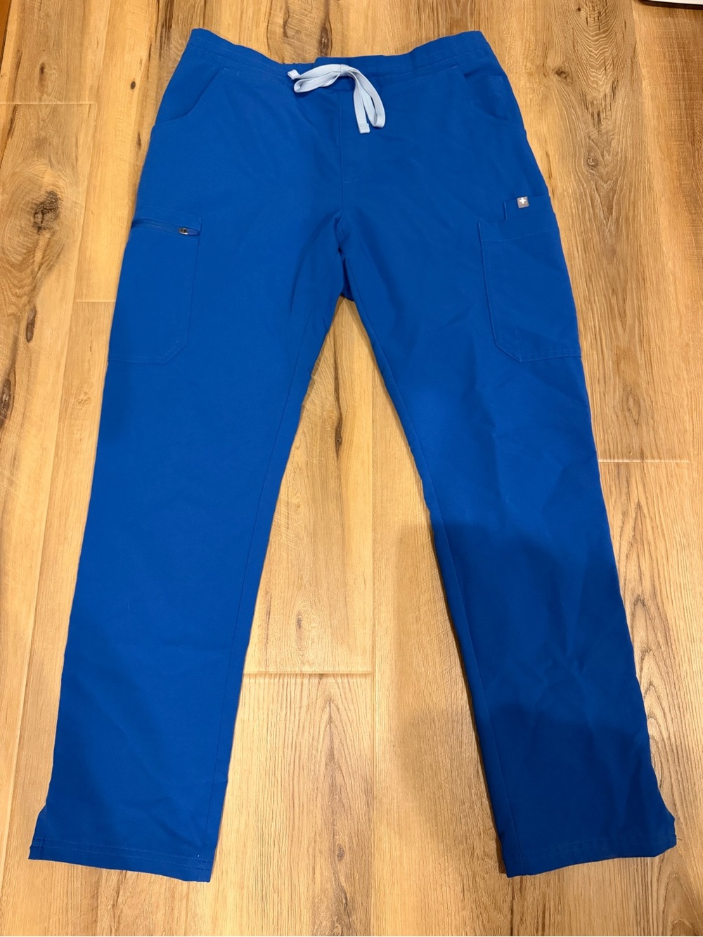 FIGS YOLA slim scrub pant Medium like new!